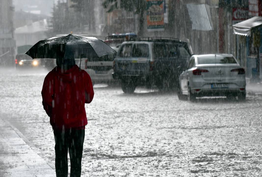 Yaz ortasında bir ilimizi sel aldı 3